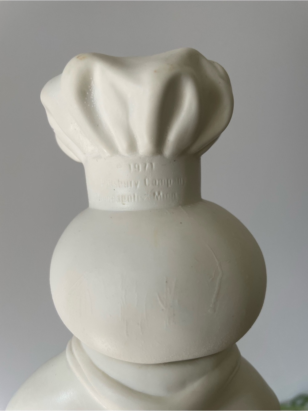 Vintage Pillsbury Doughboy 1971 and Doughgirl 1972 Rubber Figurine Pair - Picture 12 of 14